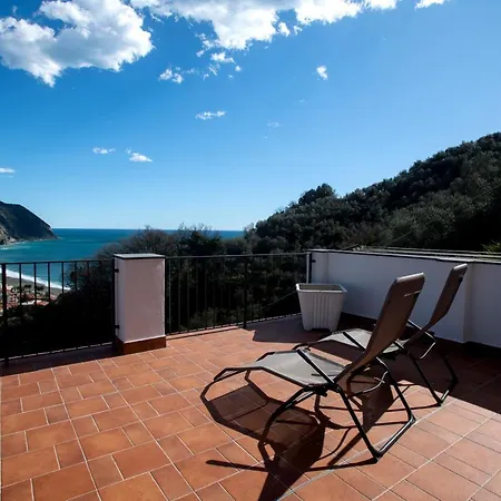 Διαμέρισμα 100 - Ginestra, Ampia Terrazza 120m2 Vista Mare 10 Minuti A Piedi Spiaggia, 3 Da Letto *