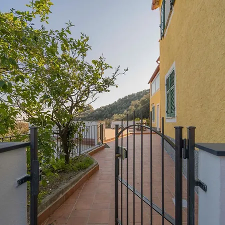 100 - Ginestra, Ampia Terrazza 120m2 Vista Mare 10 Minuti A Piedi Spiaggia, 3 Da Letto Daire *