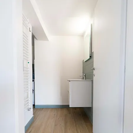 100 - Ginestra, Ampia Terrazza 120m2 Vista Mare 10 Minuti A Piedi Spiaggia, 3 Da Letto Daire