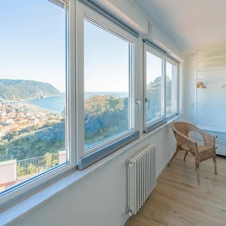 100 - Ginestra, Ampia Terrazza 120m2 Vista Mare 10 Minuti A Piedi Spiaggia, 3 Da Letto Daire *